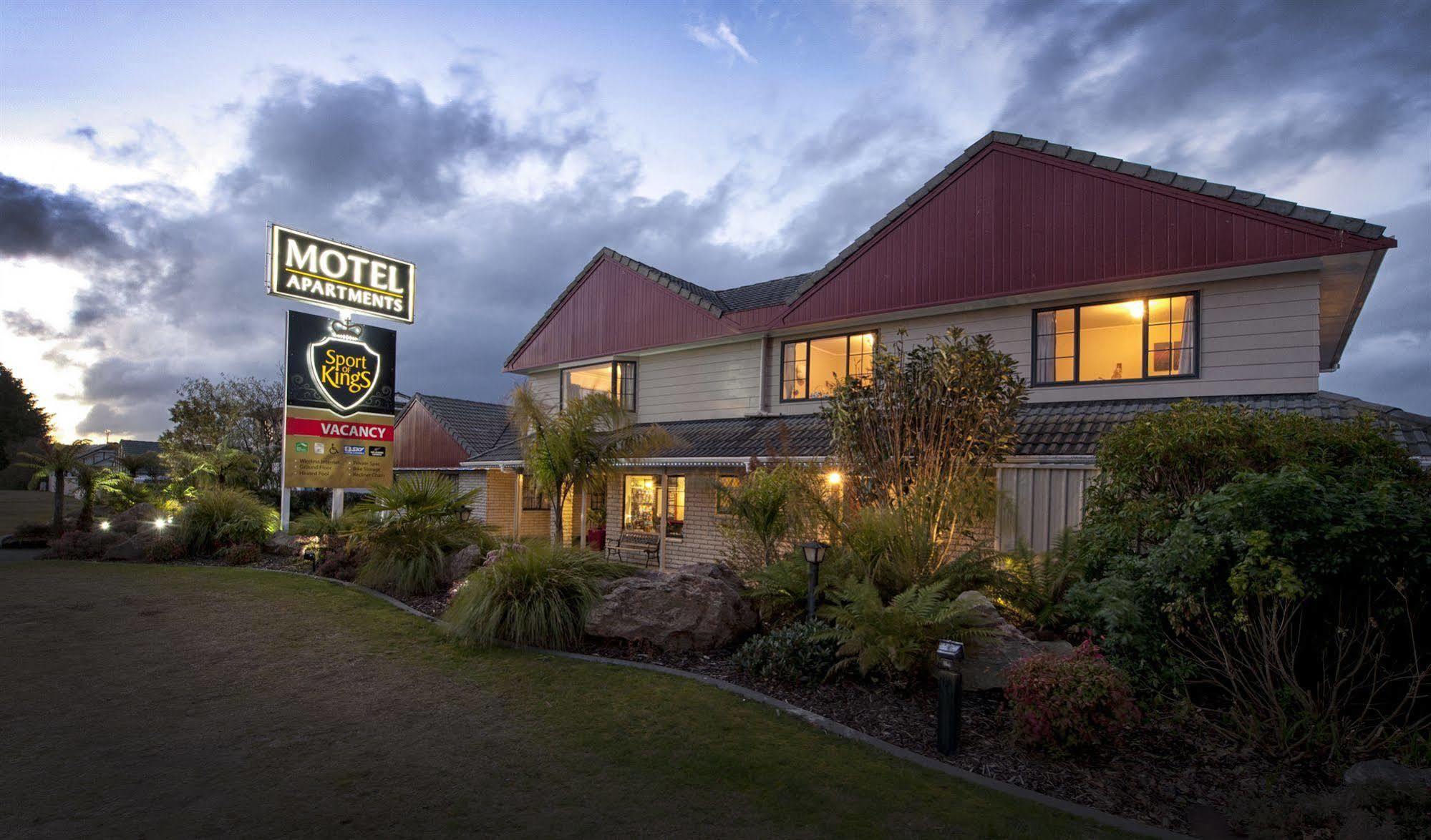 Sport Of Kings Motel Роторуа Экстерьер фото